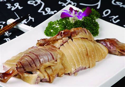  Salted Duck - Miksi se on Nanjingin keittiön ylin kruunu ja miten voit kokelaa sen makujaan kotikonstein? 